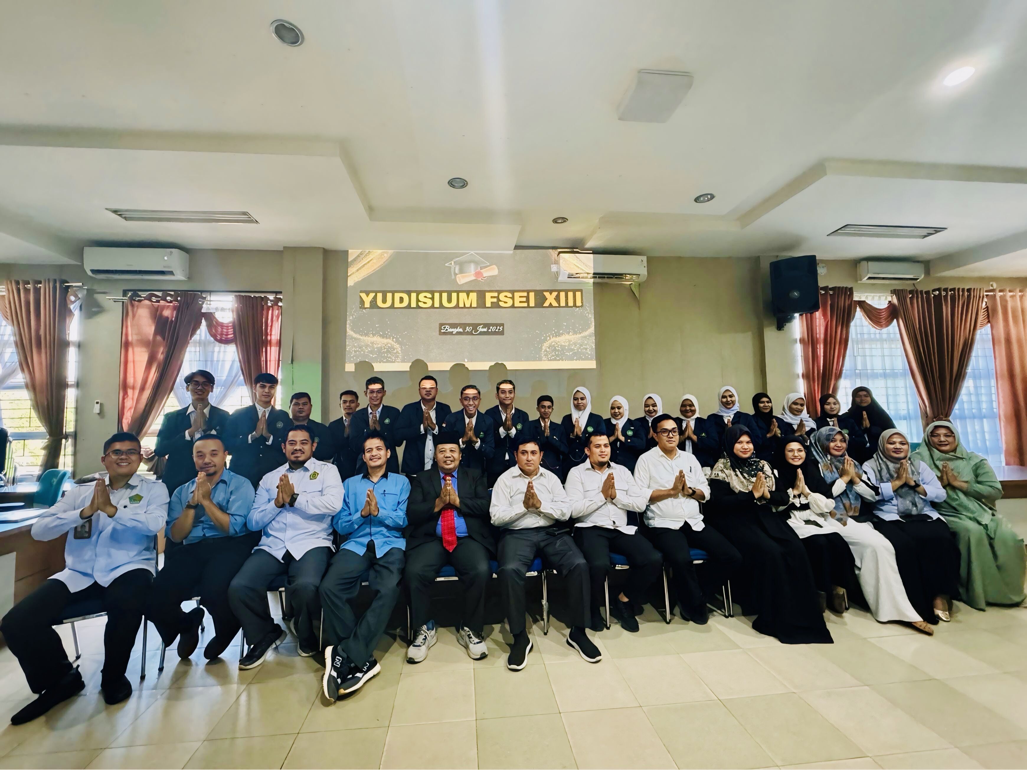 18 Mahasiswa FSEI IAIN SAS BABEL di Yudisium, Ini Pesan Dekan