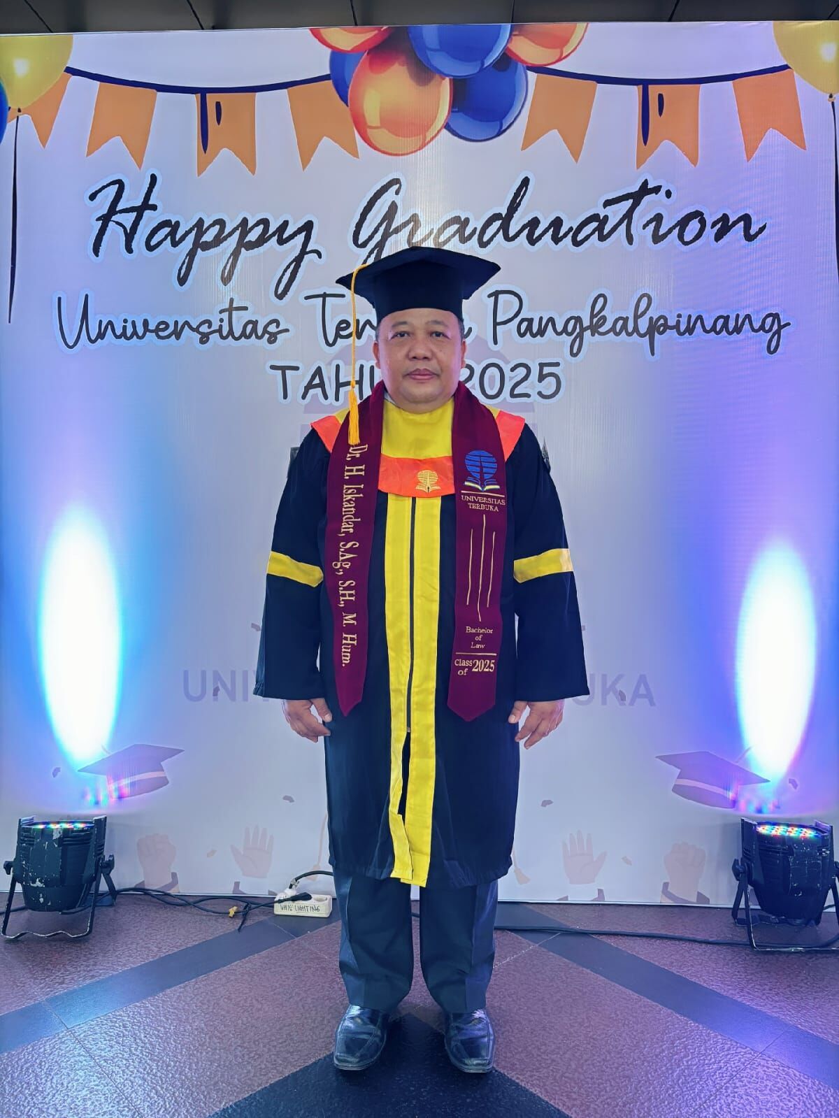 Dekan FSEI IAIN SAS BABEL diwisuda Strata Satu Sarjana Hukum