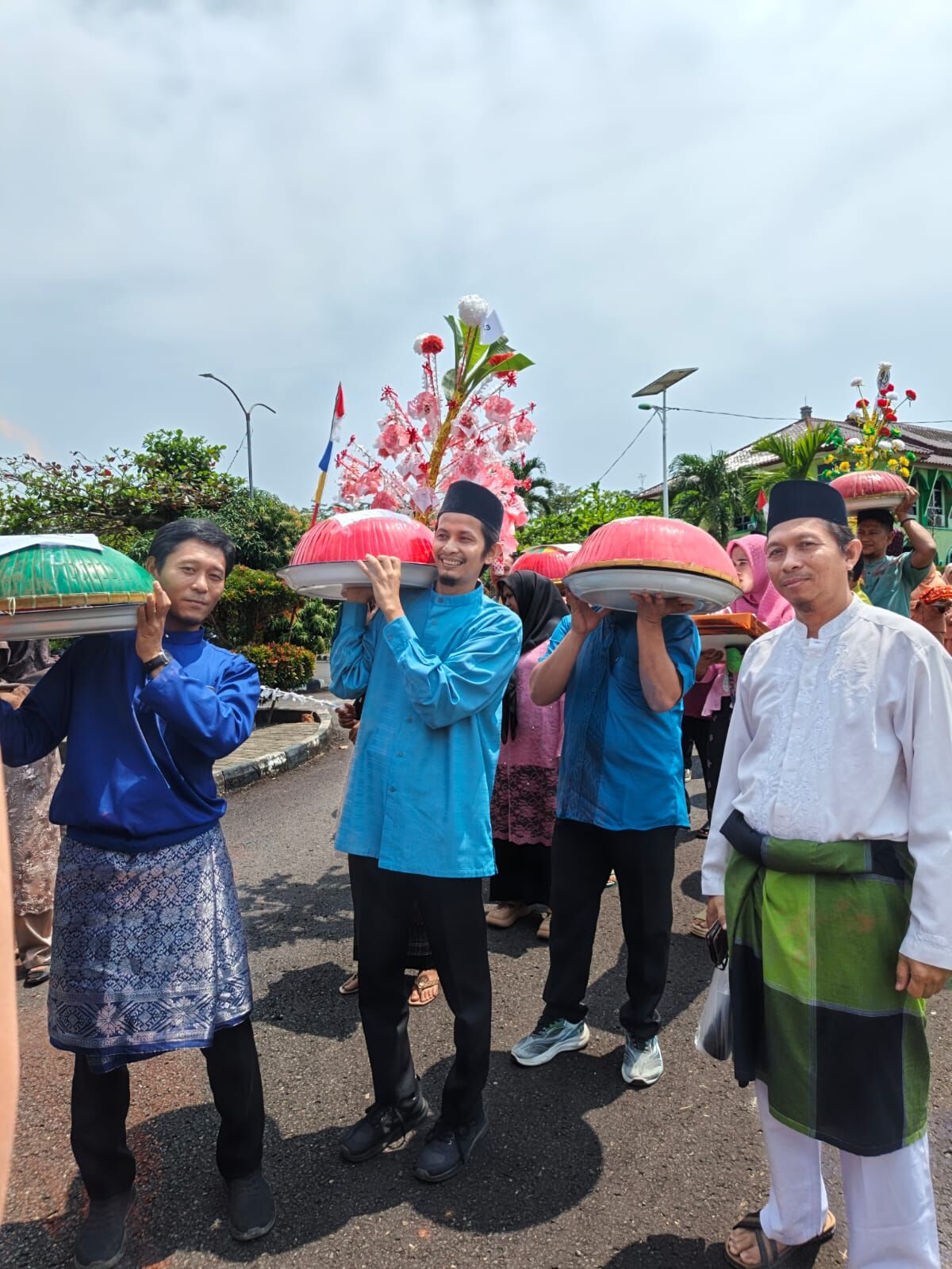 FSEI IAIN SAS BABEL MERIAHKAN DIES NATALIS KE 22  MELALUI TRADISI NGANGGUNG, PERKUAT KEBERSAMAAN DAN LESTARIKAN BUDAYA BANGKA BELITUNG