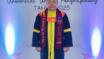 Dekan FSEI IAIN SAS BABEL diwisuda Strata Satu Sarjana Hukum