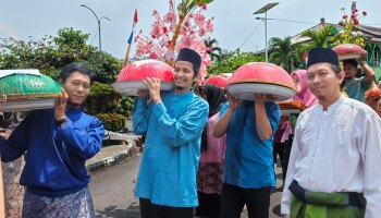 FSEI IAIN SAS BABEL MERIAHKAN DIES NATALIS KE 22  MELALUI TRADISI NGANGGUNG, PERKUAT KEBERSAMAAN DAN LESTARIKAN BUDAYA BANGKA BELITUNG