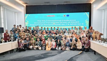 Kaprodi dan Sekprodi HKI IAIN SAS BABEL Presentasikan Paper Pada Internasional Conference PDHKI